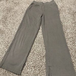 Uniqlo sage green stretchy lounge pants size xs